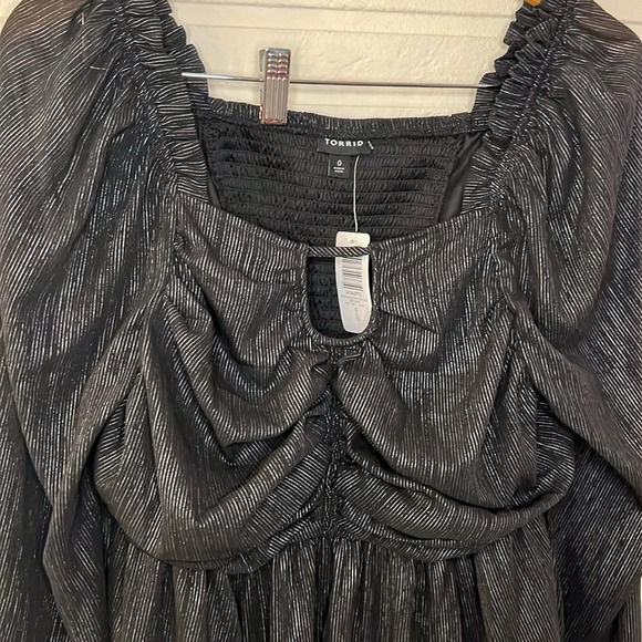 Torrid Black Peplum Keyhole Smocked Blouse, Women’s Size Large - Picture 5 of 10